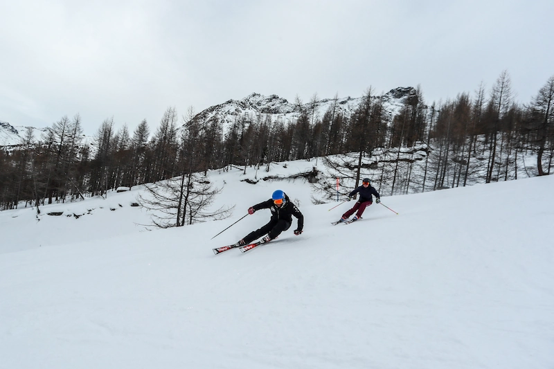 expert guide the Bespoke Snowsports